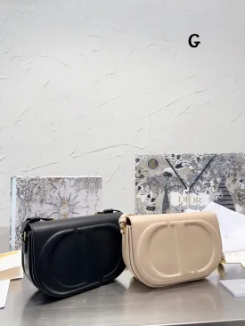 DR298 CD Signature Oval Camera Bag / 8.3x4.7x2.5inch
